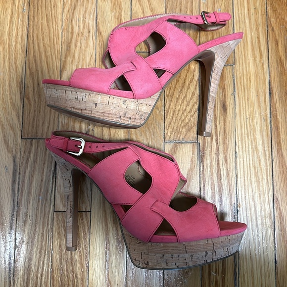 EUC Nine West platform heels - Picture 2 of 6